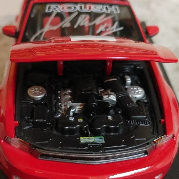 Maisto Diecast Model of 2010 Signed Roush 427R Ford Mustang Convertible - Picture 10 of 14